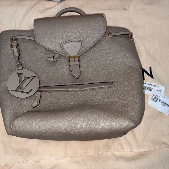 Louis Vuitton Montsouris Backpack - Picture 9 of 12